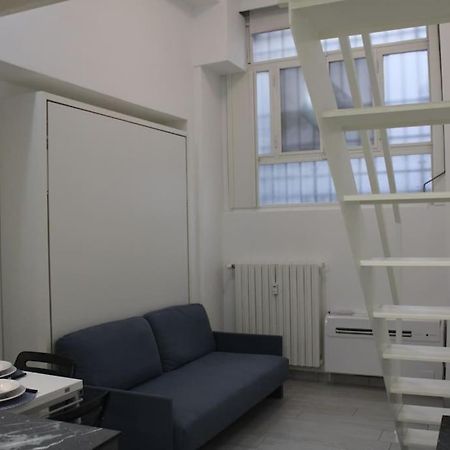 Piccolo Loft A Due Passi Dal Castello Apartamento Milão Exterior foto