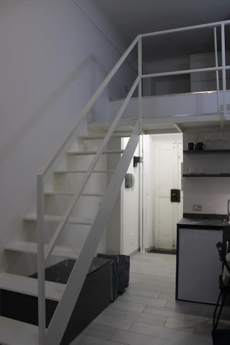 Piccolo Loft A Due Passi Dal Castello Apartamento Milão Exterior foto
